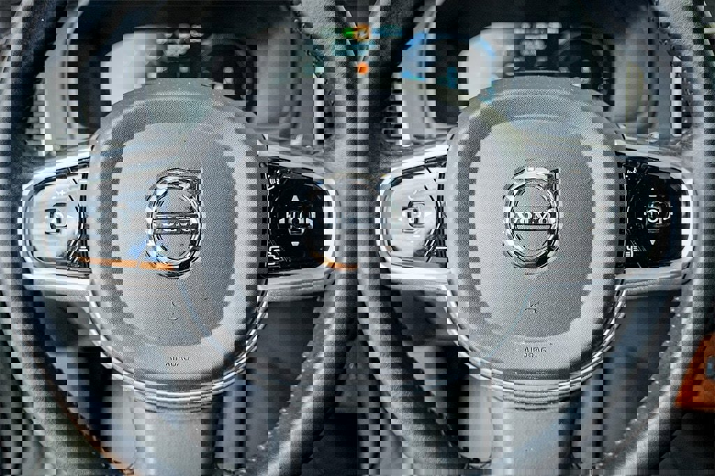 Used 2020 Volvo XC90 T8 Inscription image 16