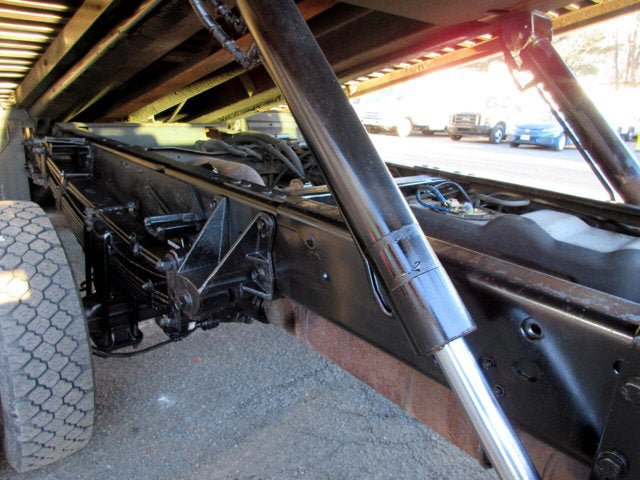 Used 2016 Ford F550 4x4 Regular Cab Super Duty image 9