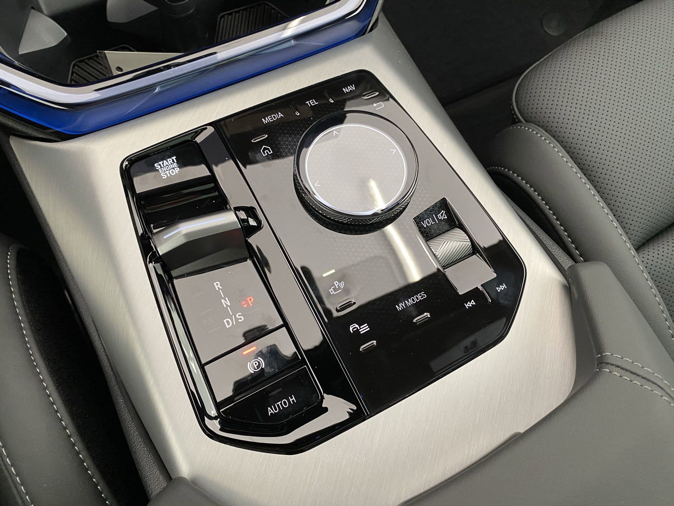 Certified 2025 BMW X3 xDrive30i w/ Premium Package image 18