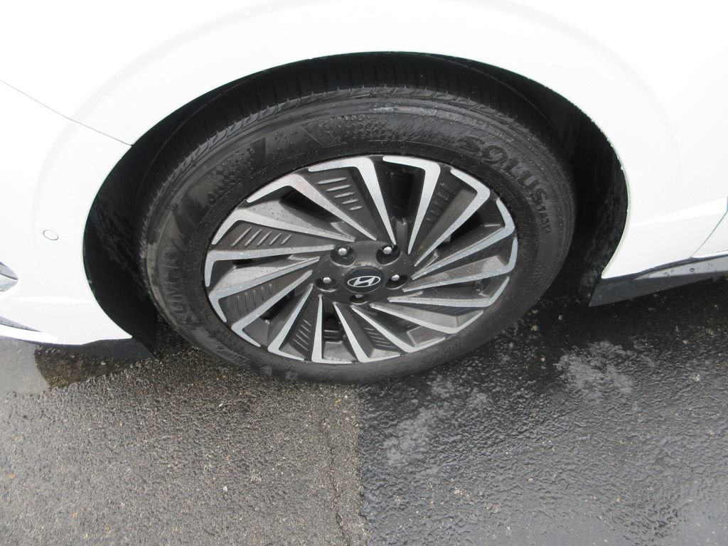 Used 2024 Hyundai Sonata Limited FWD image 14
