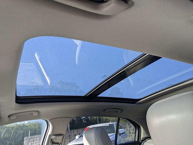 Certified 2023 Cadillac XT4 Premium Luxury image 21