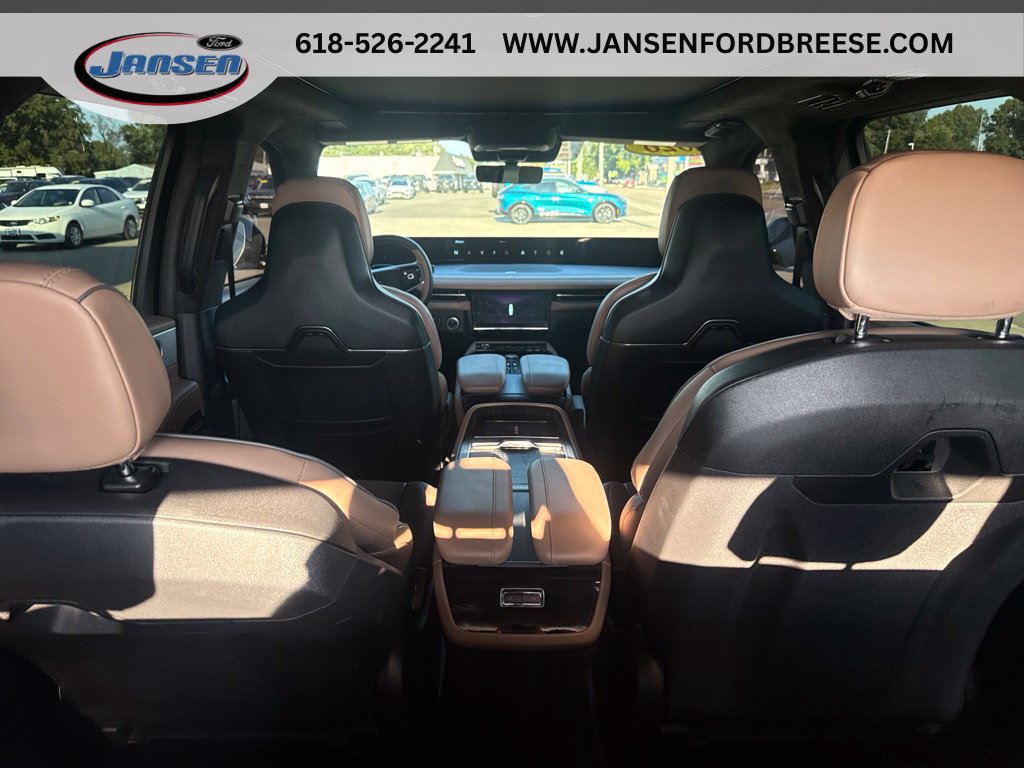 Used 2026 Lincoln Navigator Black Label AWD/4WD image 37