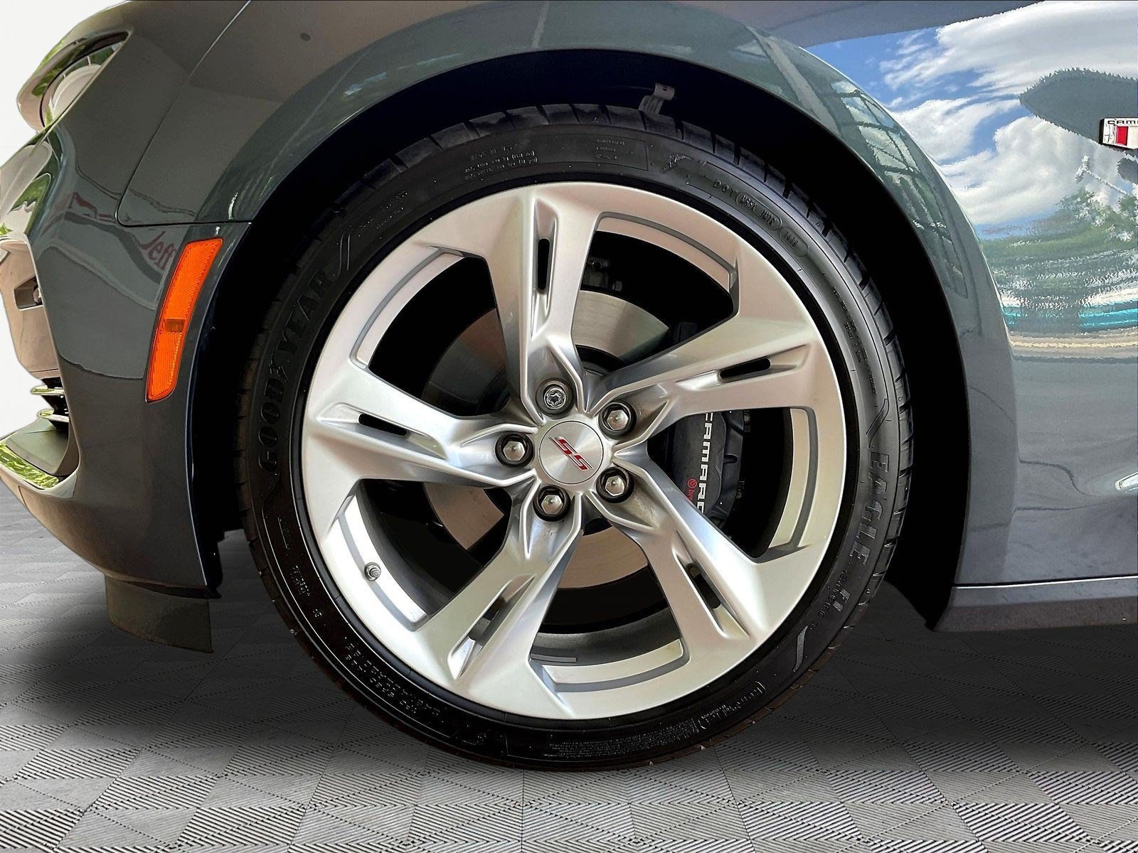Used 2019 Chevrolet Camaro SS RWD image 32