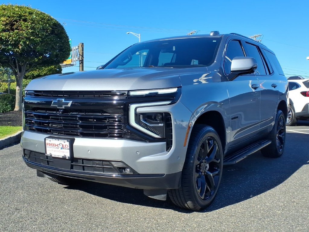 Used 2025 Chevrolet Tahoe RST w/ Comfort Package AWD/4WD image 3