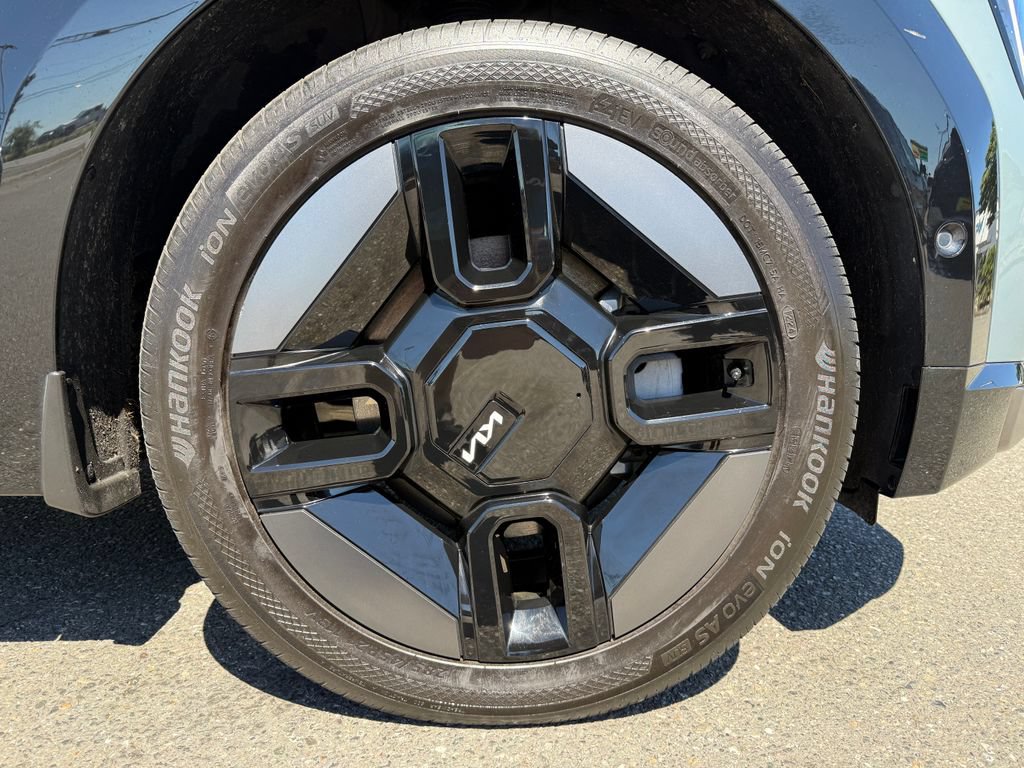 Certified 2024 Kia EV9 GT-Line AWD/4WD image 9