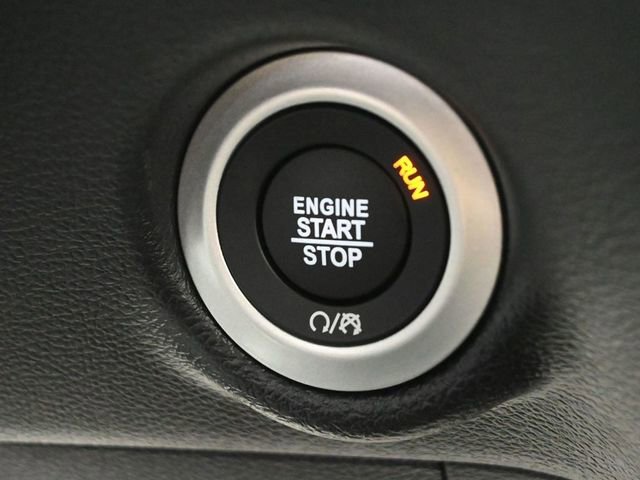 New 2025 Chrysler Voyager LX FWD image 37