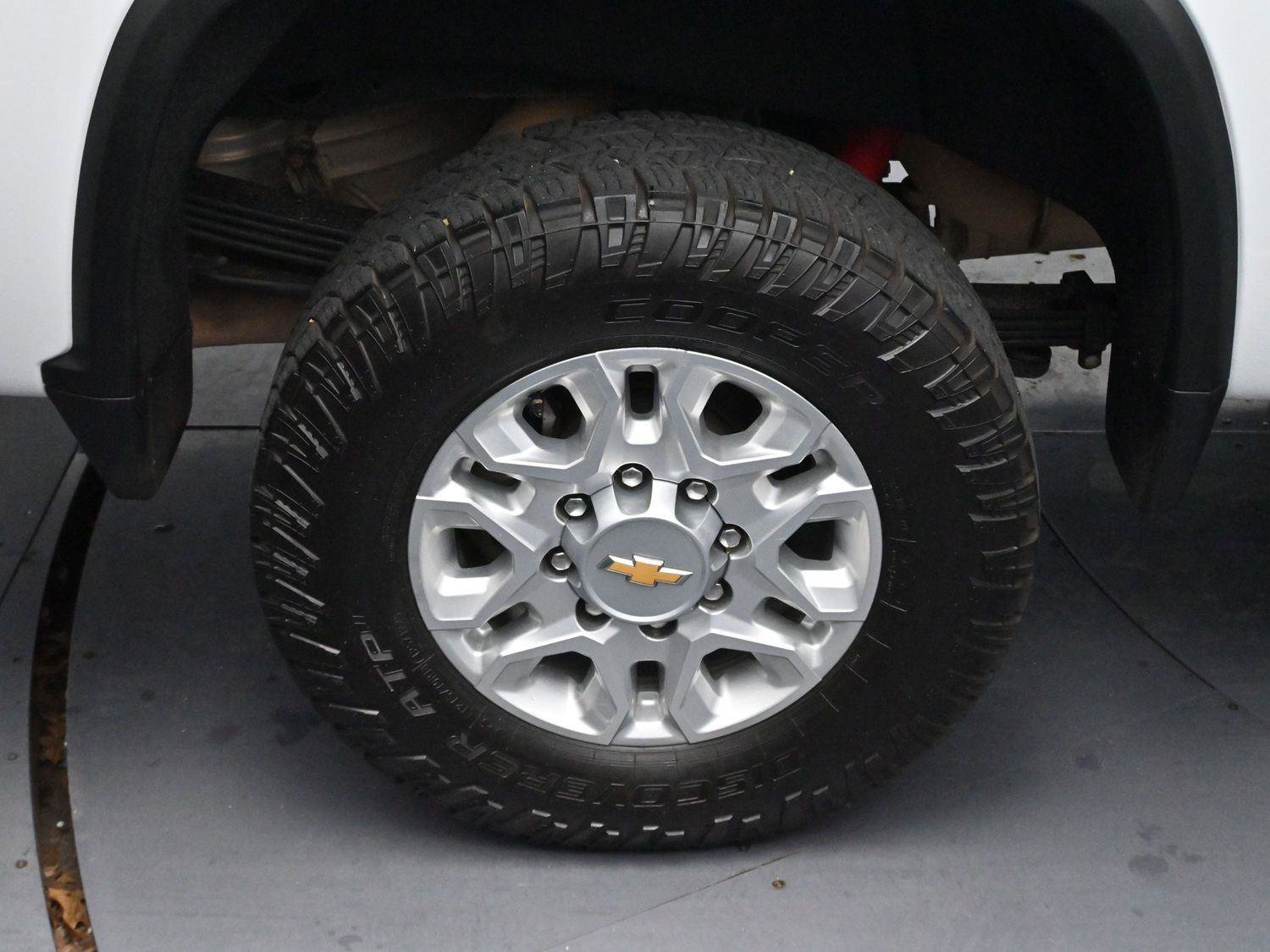 Used 2023 Chevrolet Silverado 2500 LT w/ Convenience Package image 36