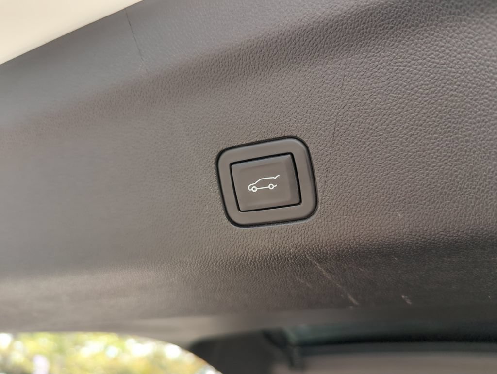 Used 2024 GMC Yukon Denali AWD/4WD image 31