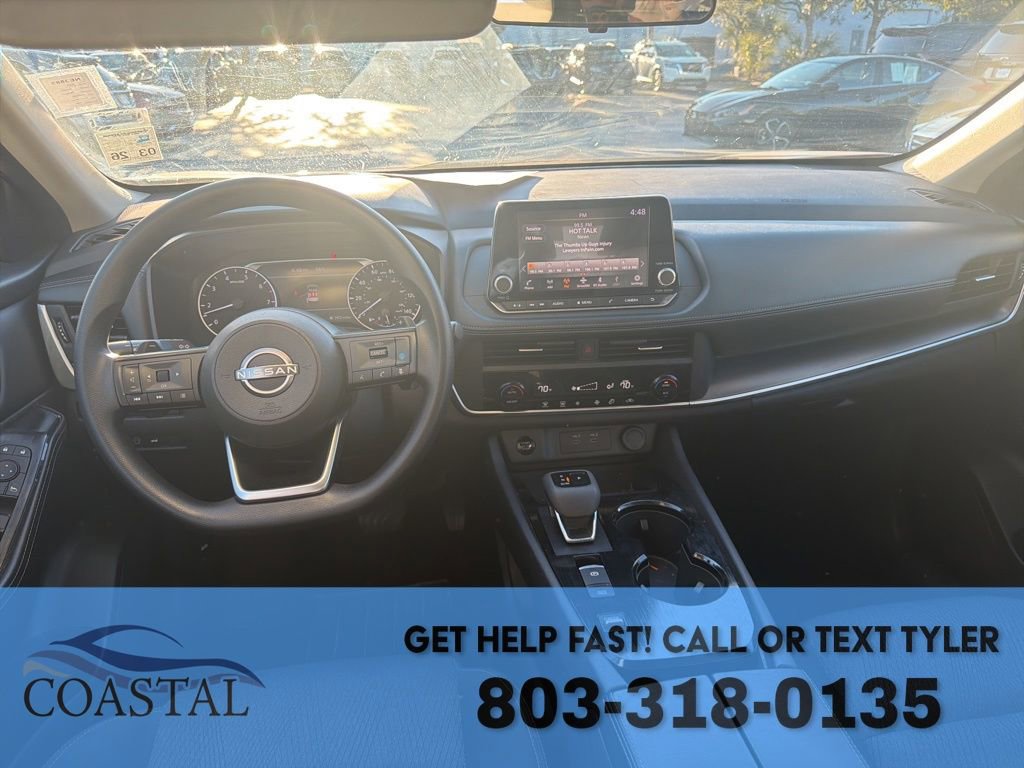 Used 2024 Nissan Rogue SV image 5