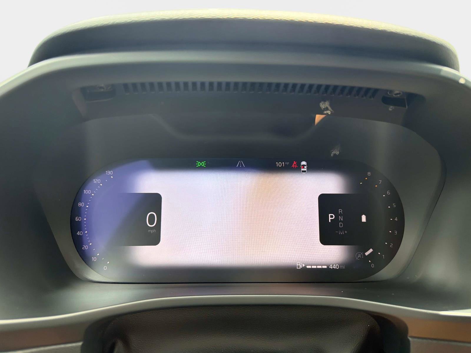 Certified 2025 Volvo XC40 B5 Core AWD/4WD image 25