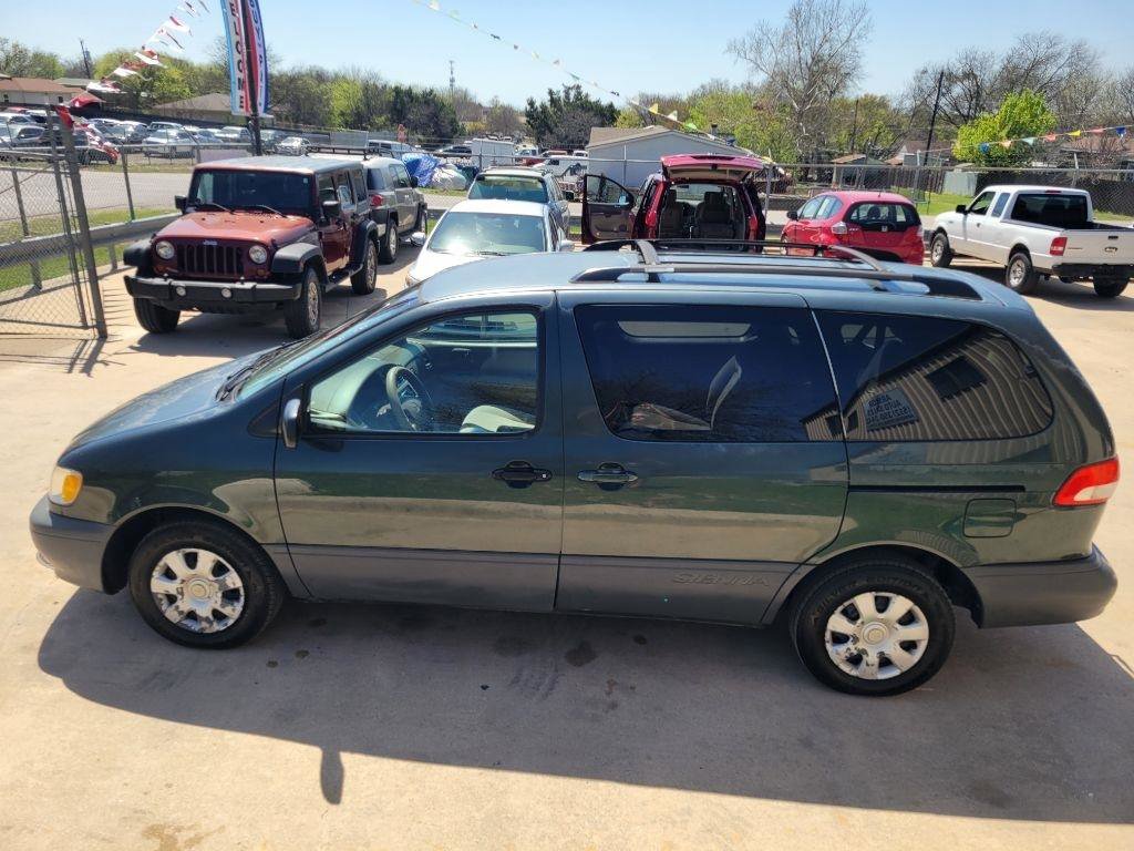 Used 2003 Toyota Sienna CE image 6