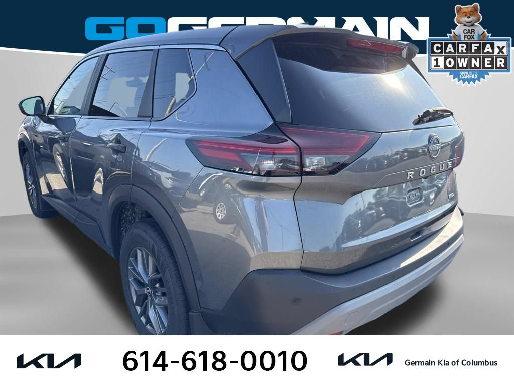Used 2023 Nissan Rogue S AWD/4WD image 3