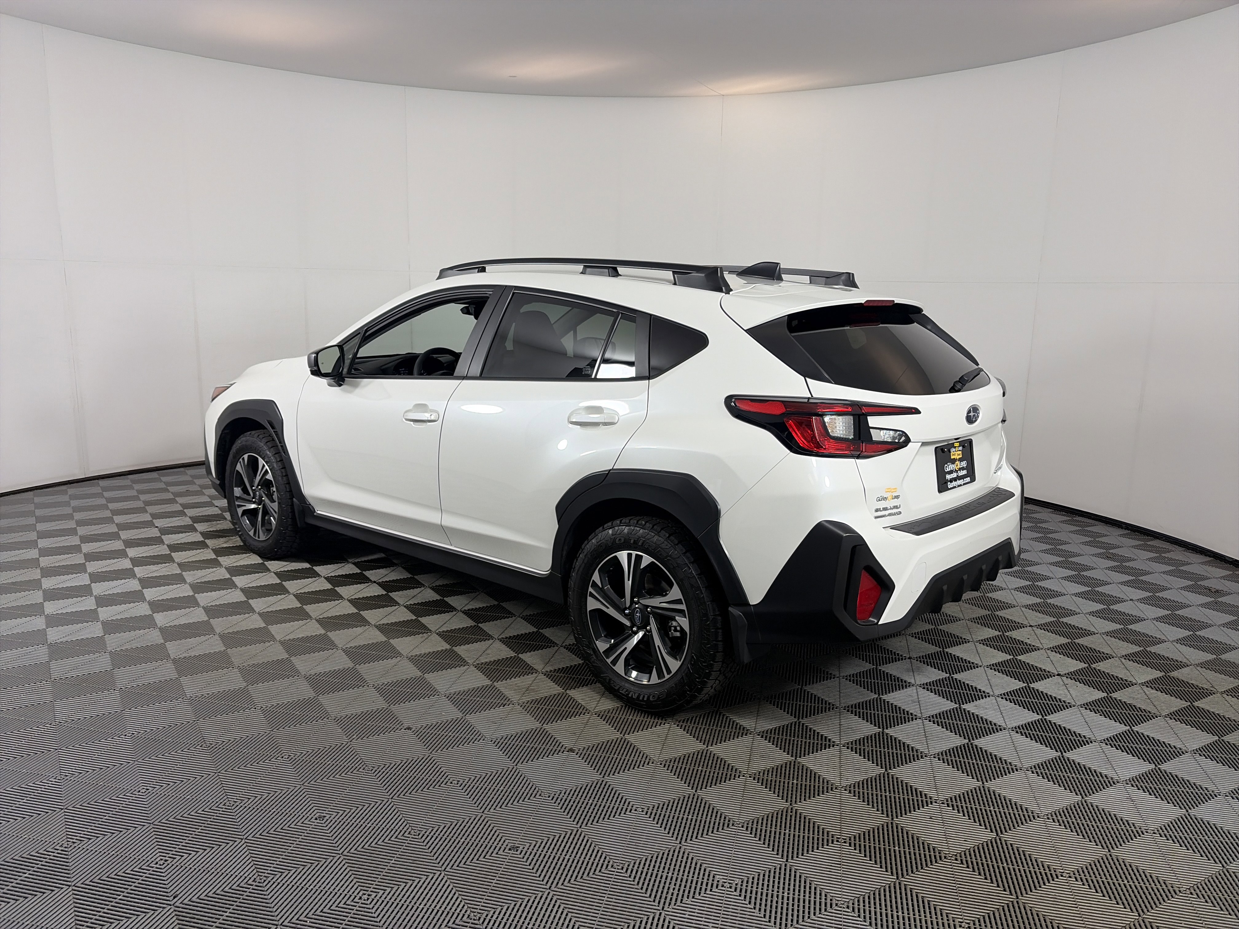 Used 2024 Subaru Crosstrek 2.0i Premium image 8
