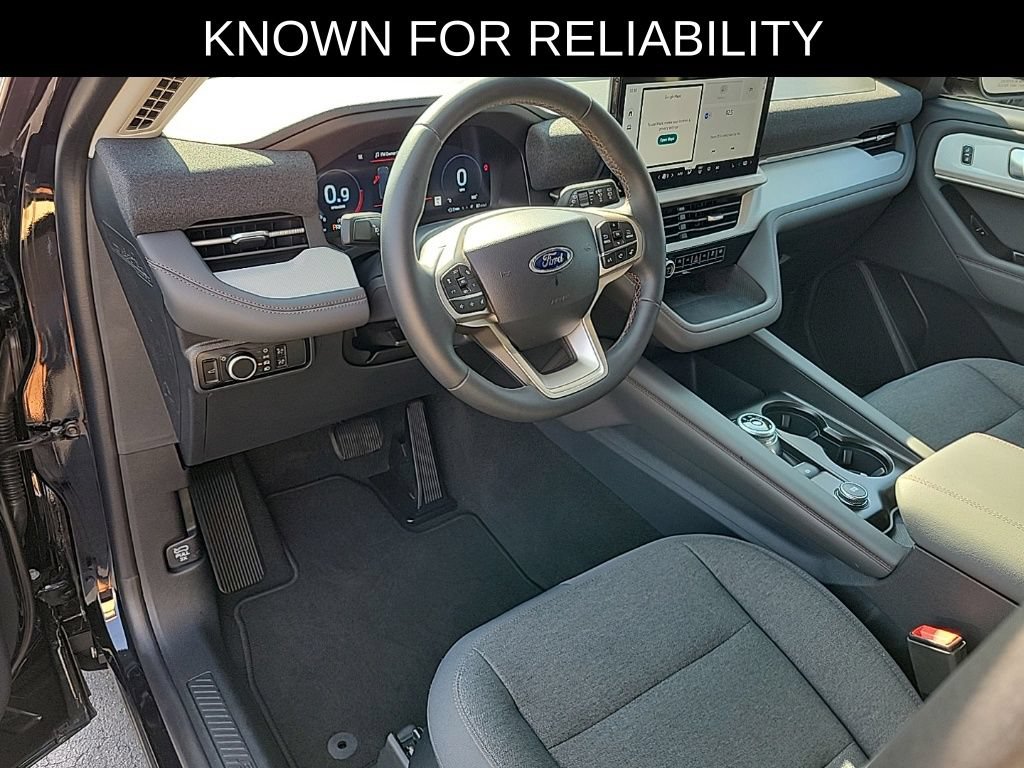 Used 2026 Ford Explorer Active AWD/4WD image 18