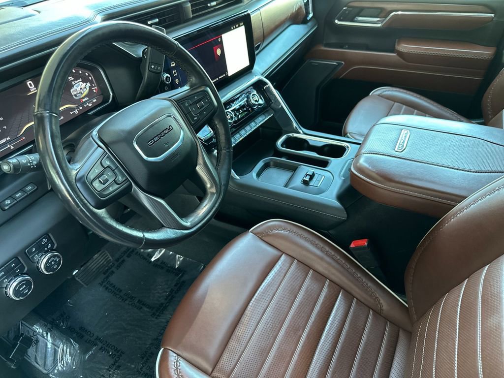 Used 2024 GMC Sierra 2500 Denali Ultimate image 9