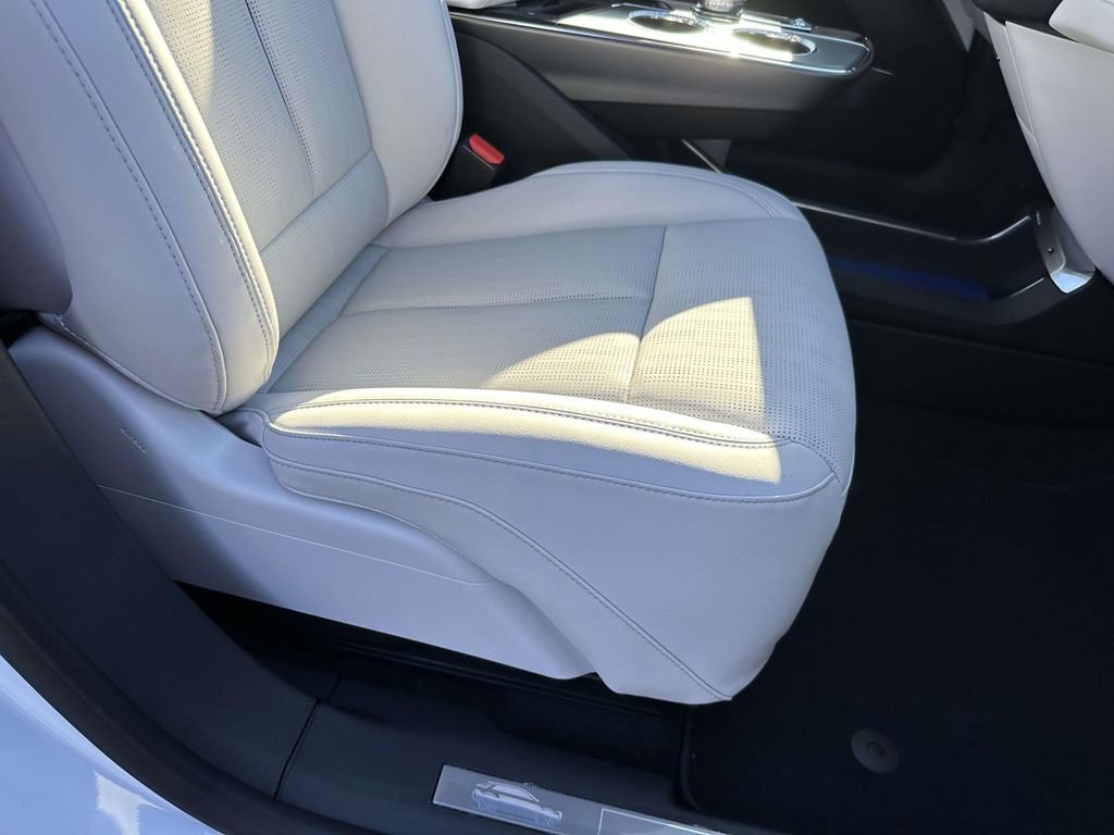 New 2026 Cadillac Lyriq Luxury RWD image 9