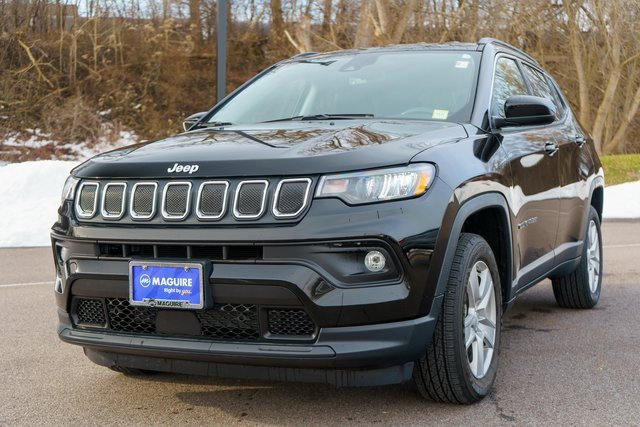 Used 2022 Jeep Compass Latitude w/ Convenience Group image 2