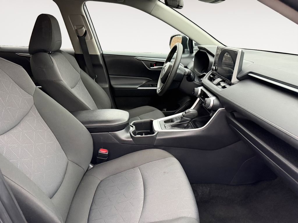 Certified 2025 Toyota RAV4 XLE image 15