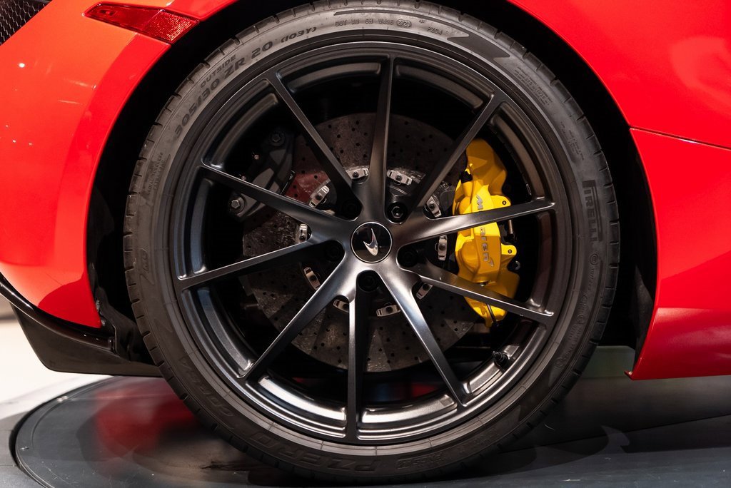 Used 2022 McLaren 720S Spider image 14