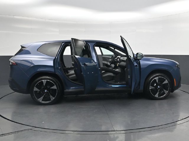 New 2027 BMW iX3 50 xDrive w/ Technology Package AWD/4WD image 38