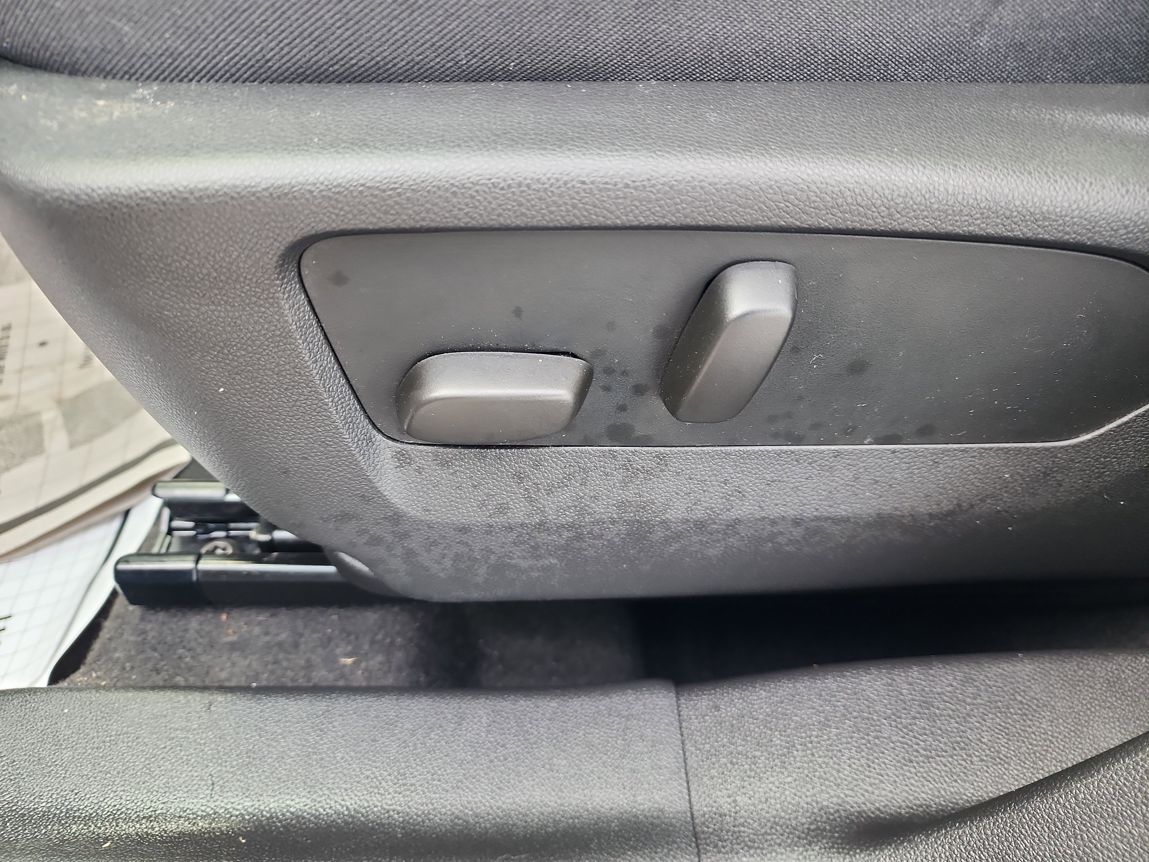 Certified 2023 Buick Envision Essence w/ Sport Touring Package image 12