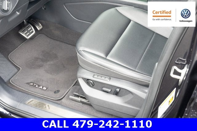 Certified 2022 Volkswagen Atlas SEL R-Line image 26