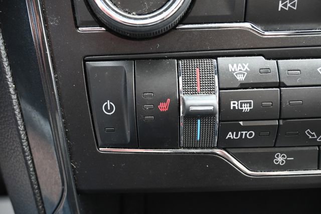 Used 2017 Ford Explorer XLT w/ Equipment Group 202A AWD/4WD image 31