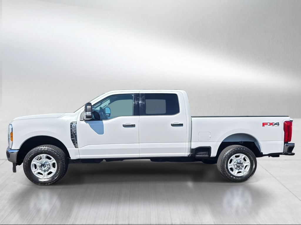 Used 2025 Ford F250 XLT w/ FX4 Off-Road Package AWD/4WD image 3