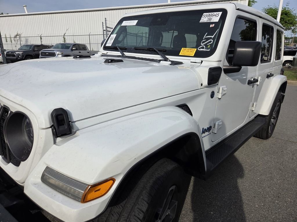 Used 2024 Jeep Wrangler Unlimited w/ LED Headlamp & Fog Lamp Group AWD/4WD image 4