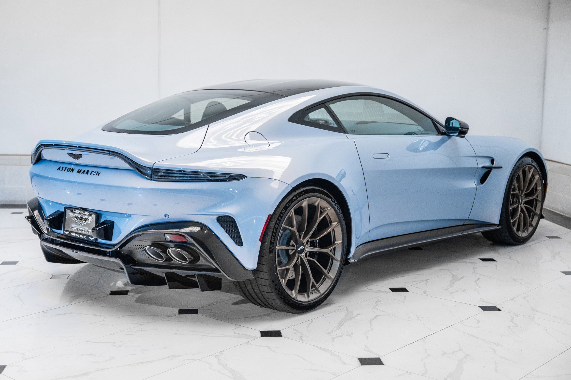 New 2026 Aston Martin V8 Vantage Coupe image 40