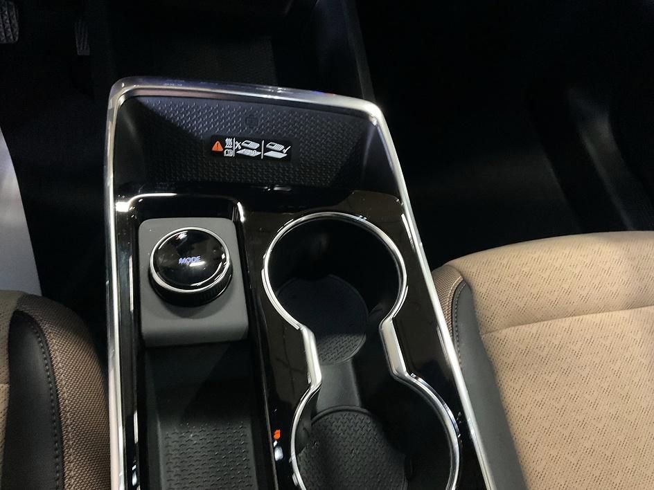 Used 2026 Chevrolet Equinox ACTIV w/ Convenience Package III image 22