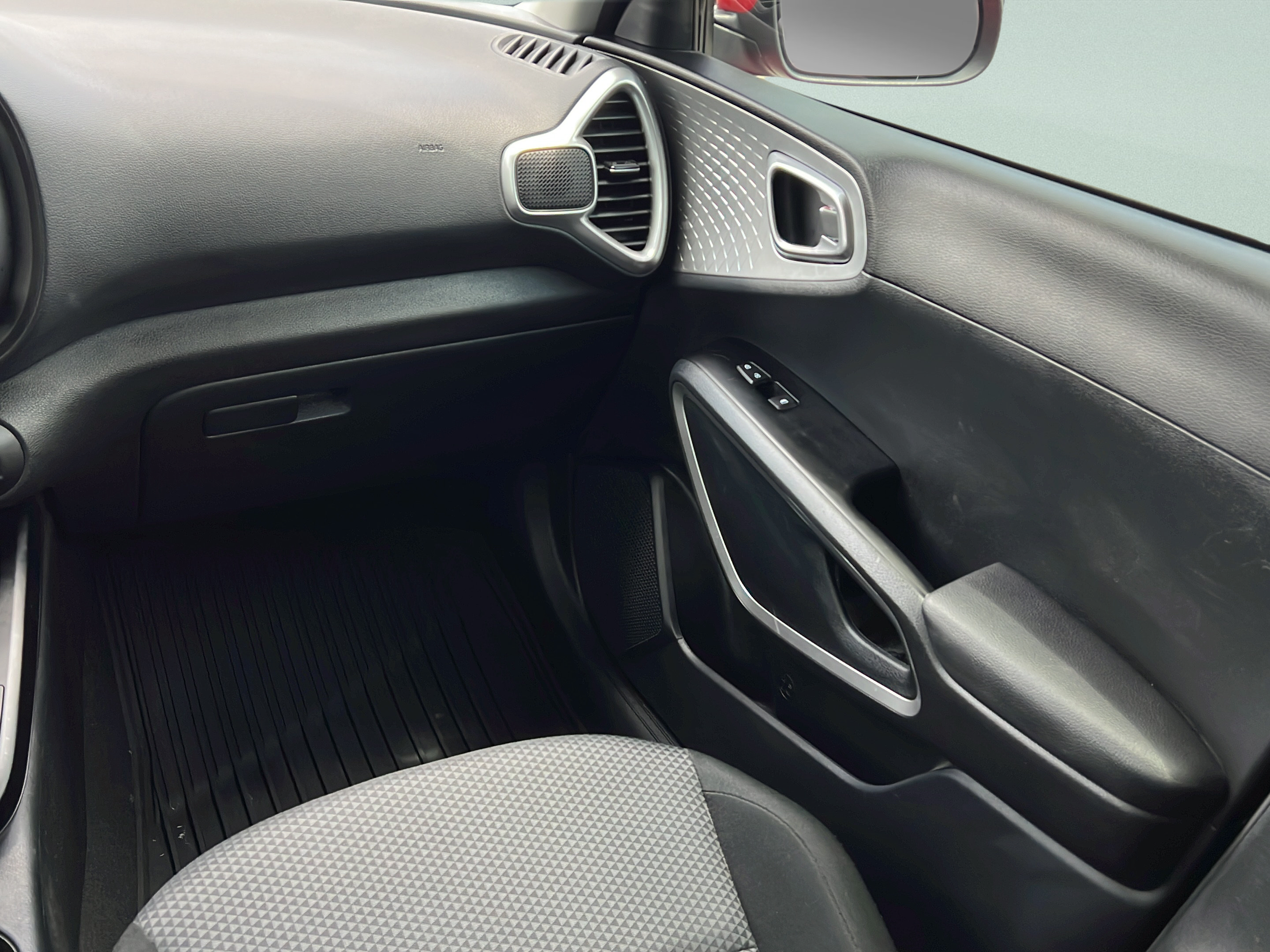 Used 2023 Kia Soul LX w/ LX Technology Package FWD image 13