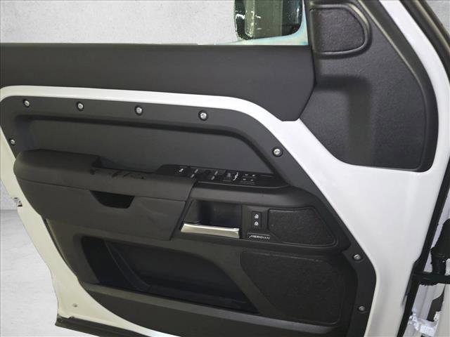 New 2026 Land Rover Defender 110 S image 27