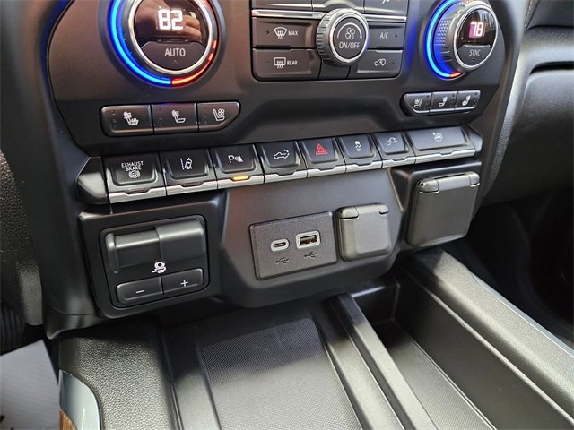 Used 2020 Chevrolet Silverado 2500 High Country image 24