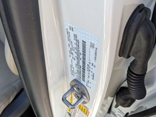 Used 2025 Lincoln Corsair Reserve w/ Rear Removable Package Tray image 37