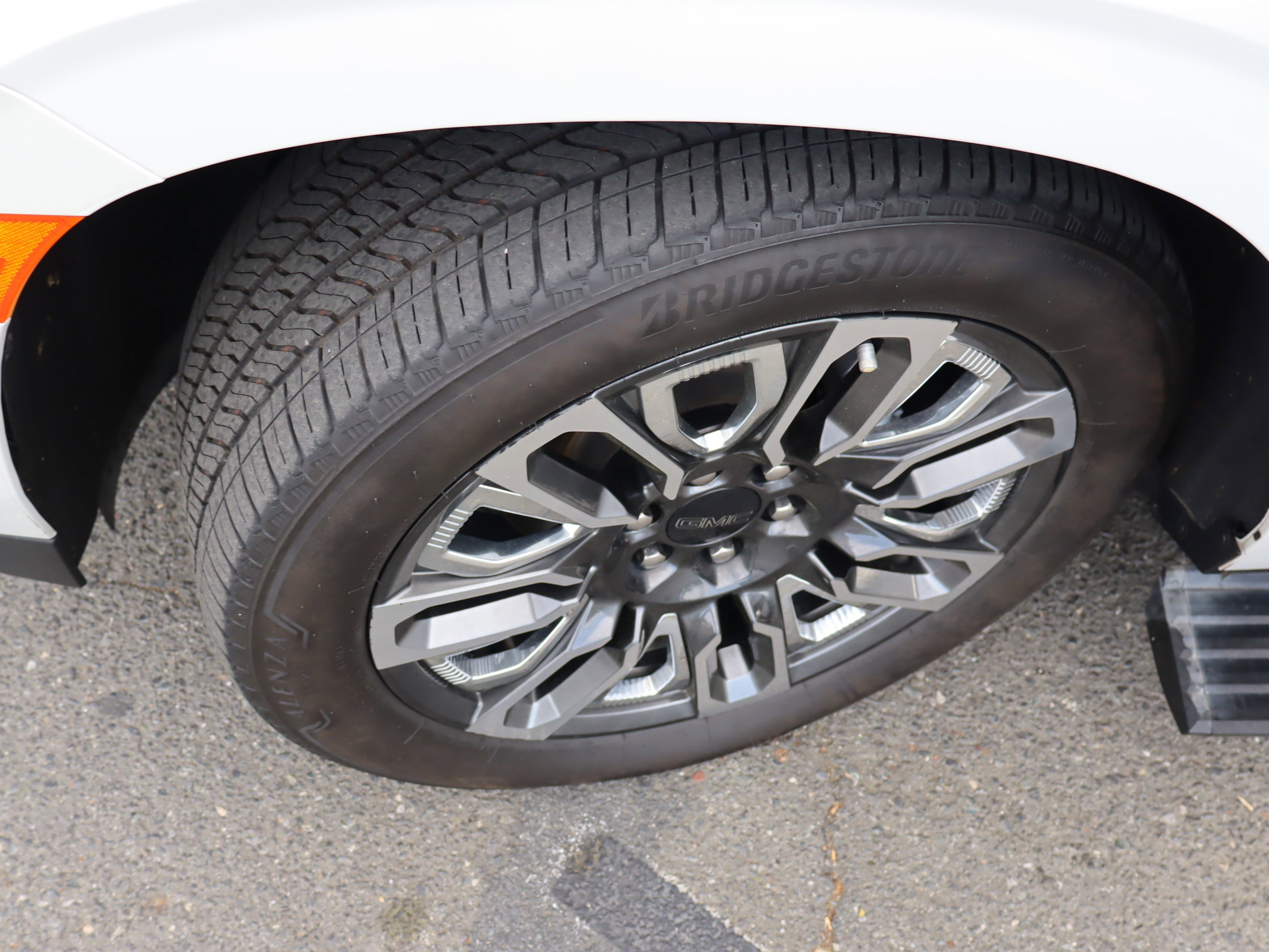 Certified 2023 GMC Yukon Denali Ultimate image 46