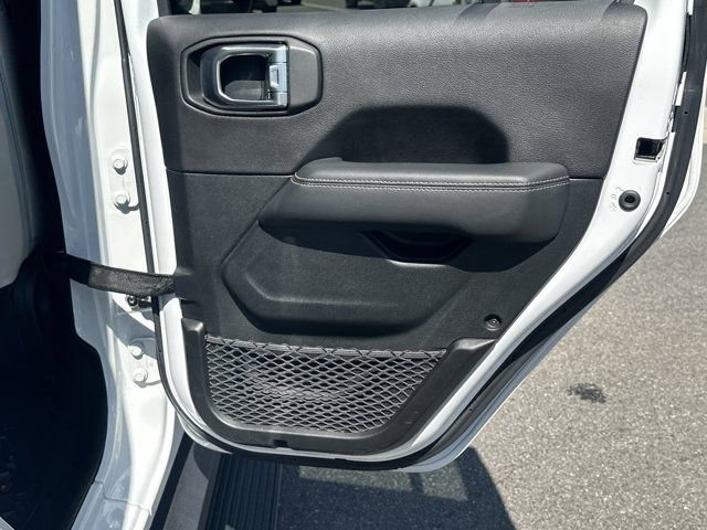 Used 2019 Jeep Wrangler Unlimited Sahara w/ Uconnect 4C Nav & Sound Group AWD/4WD image 20