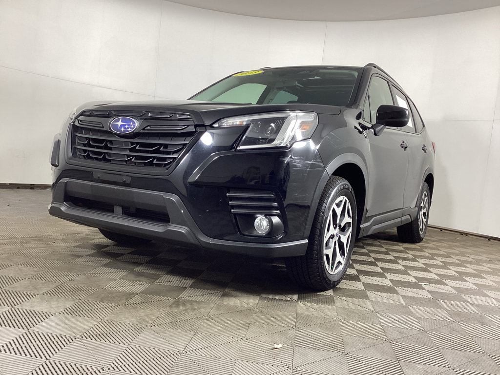 Used 2023 Subaru Forester Premium image 5
