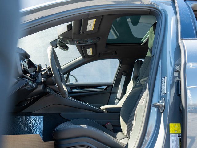 New 2025 Porsche Panamera 4 image 17