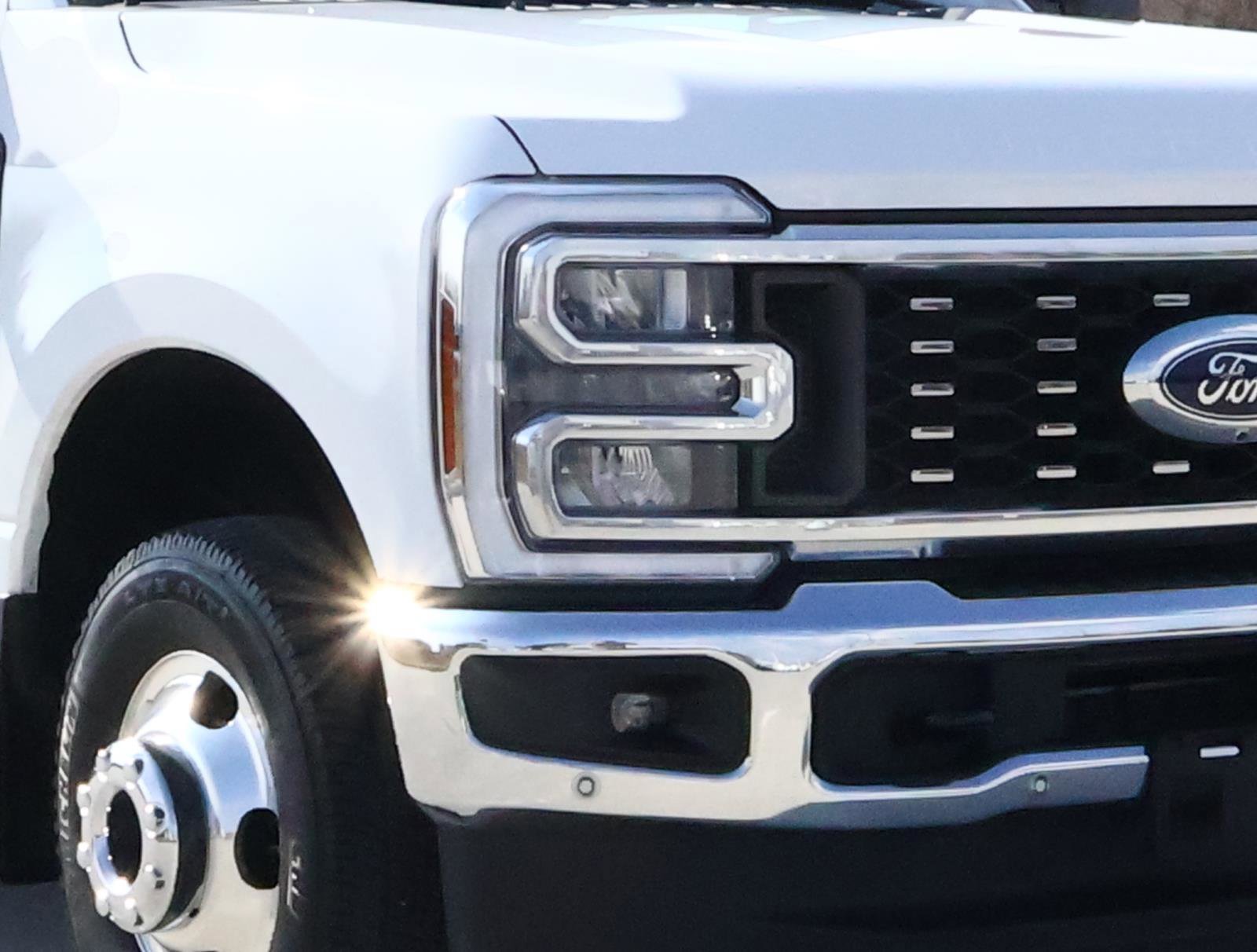 Used 2024 Ford F350 Lariat w/ Lariat Ultimate Package image 7