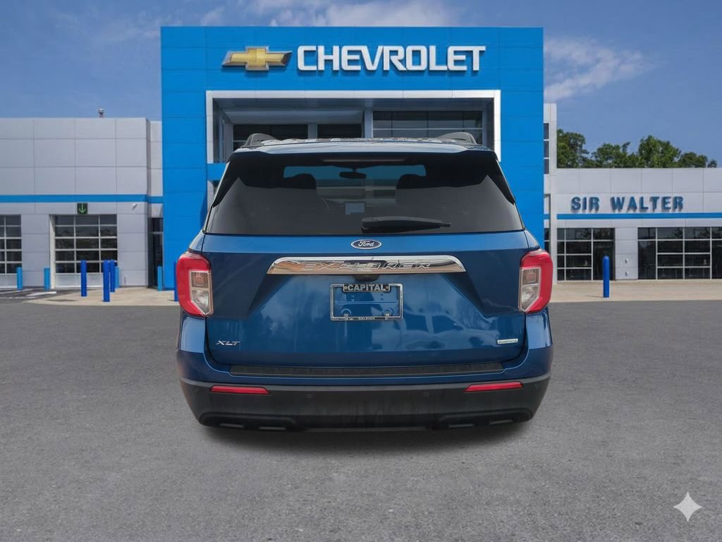 Used 2020 Ford Explorer XLT image 5