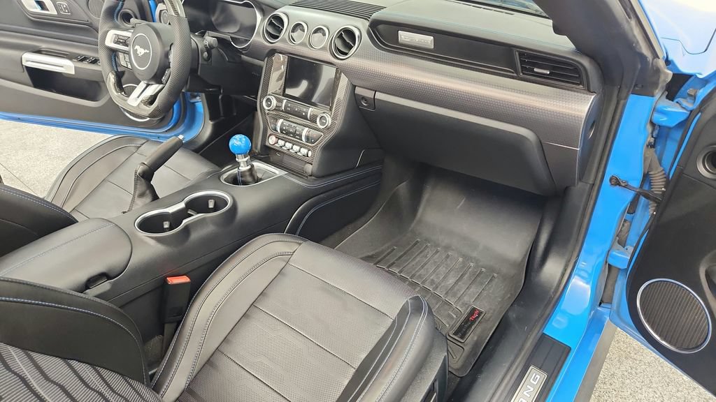 Used 2022 Ford Mustang GT Premium w/ GT Performance Package RWD image 33