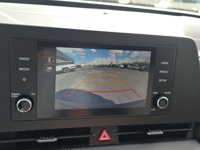 Used 2025 Kia Sportage LX image 12