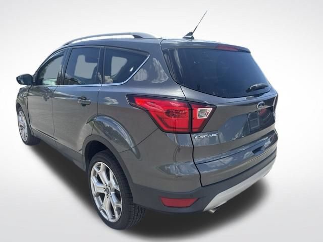 Used 2019 Ford Escape Titanium FWD video 3