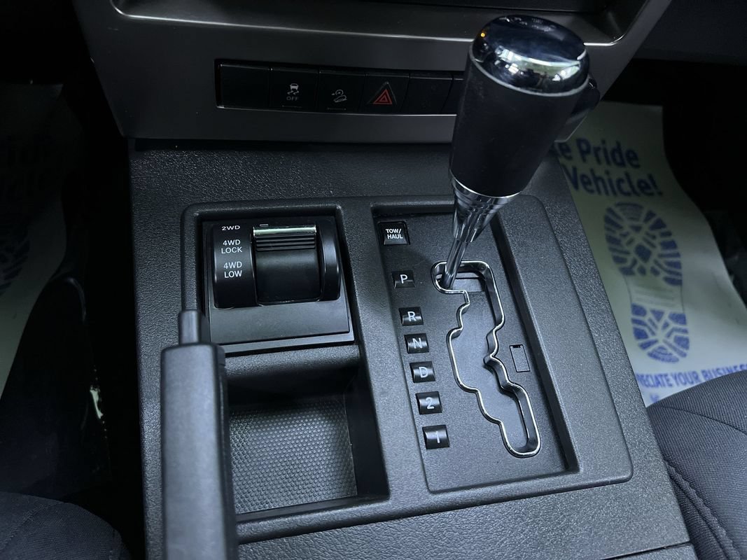 Used 2012 Jeep Liberty Sport AWD/4WD image 23