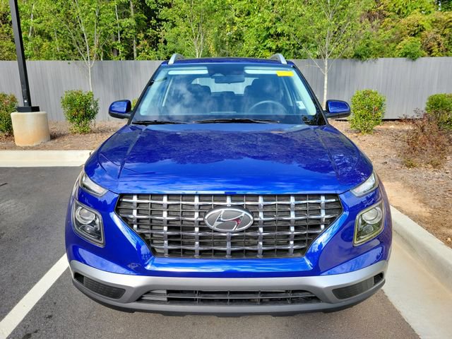 Used 2024 Hyundai Venue SEL image 2
