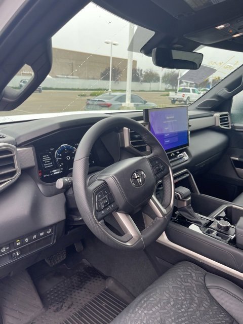 Used 2025 Toyota Tundra Limited image 14