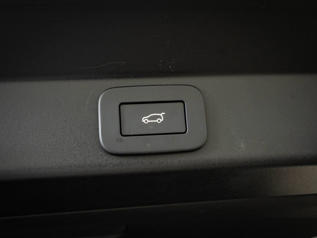 New 2026 Land Rover Range Rover Sport SV image 21
