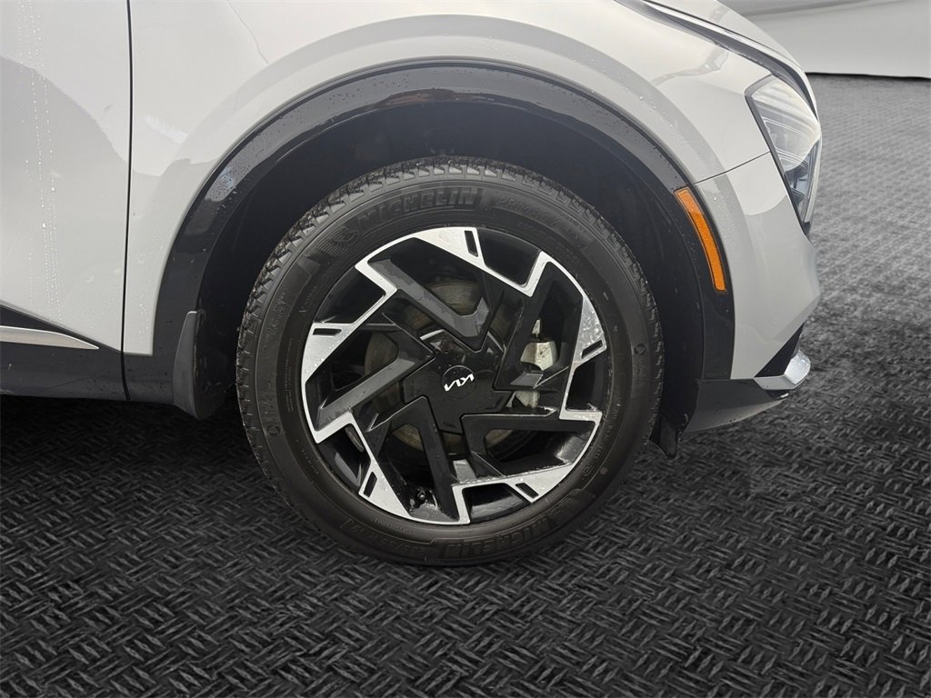 Used 2025 Kia Sportage SX image 10