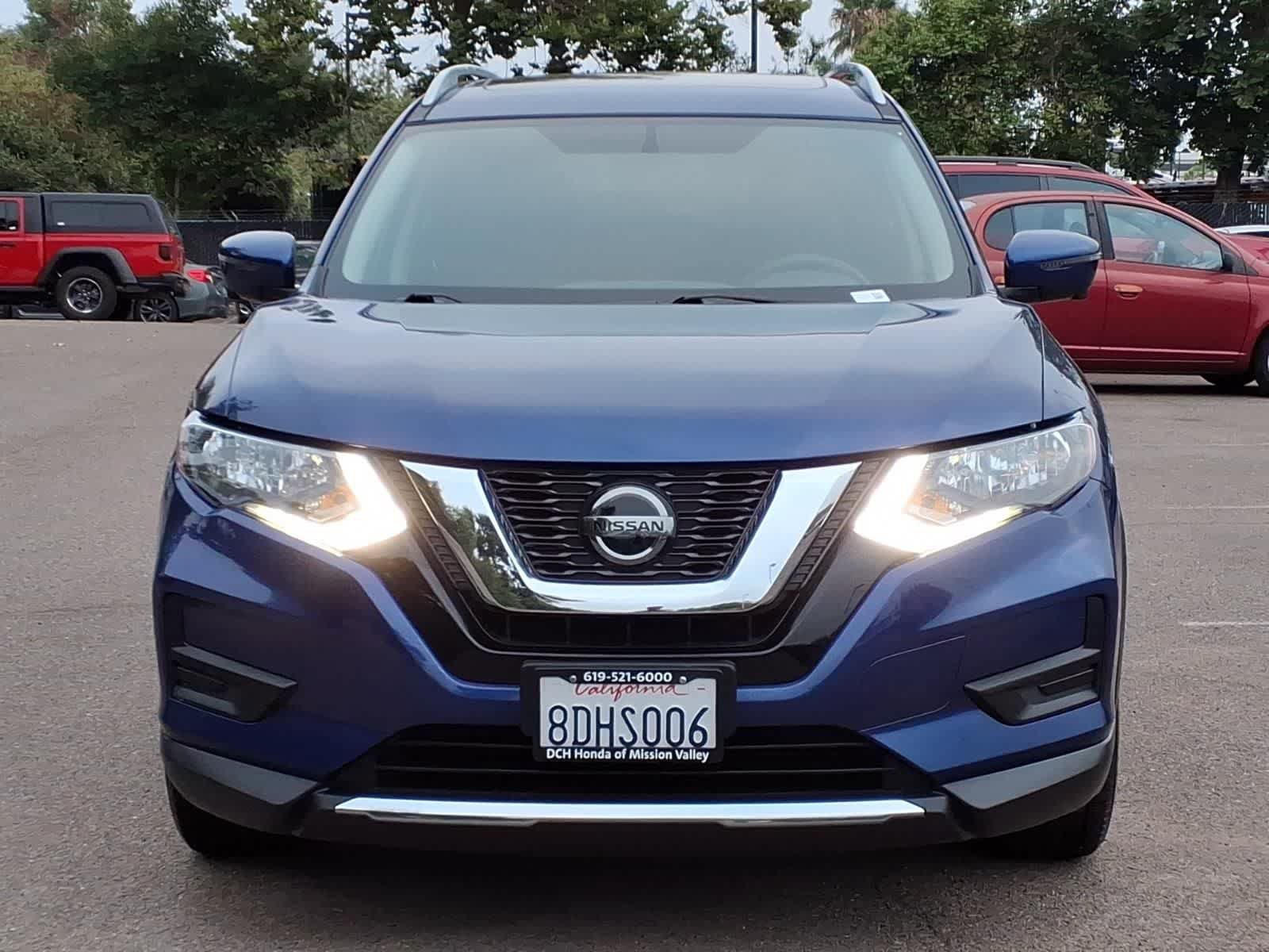 Used 2018 Nissan Rogue SV w/ Sun & Sound Touring Package FWD video 2